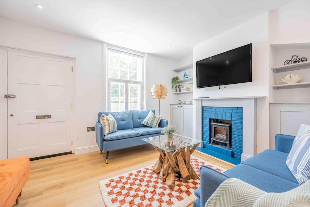 The Lymington Sailor'S Cottage Exterior photo